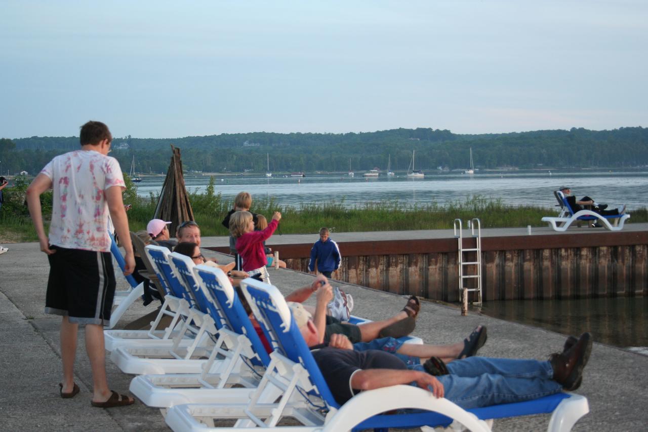 Ephraim Shores Resort Exterior photo