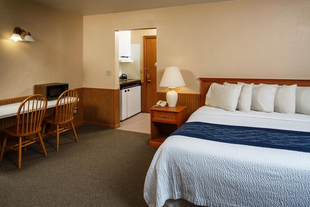 Ephraim Shores Resort Exterior photo